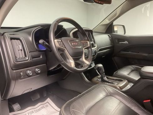 Used 2020 GMC Canyon Denali image 13