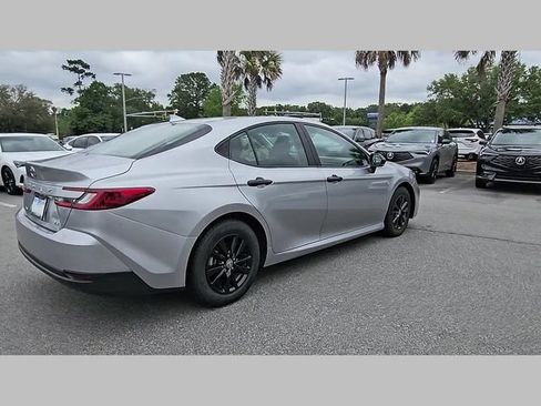 Used 2025 Toyota Camry LE FWD image 27