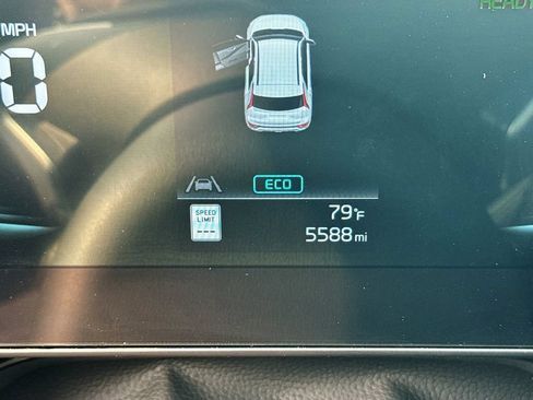 Certified 2025 Kia Niro EX FWD image 15