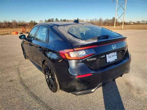 Used 2023 Honda Civic Sport image 11