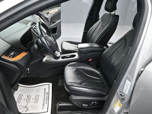 Used 2019 Lincoln MKC Reserve w/ MKC Climate Package image 15