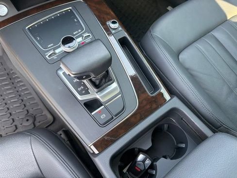 Used 2020 Audi Q5 2.0T Premium Plus w/ Premium Plus Package AWD/4WD image 28