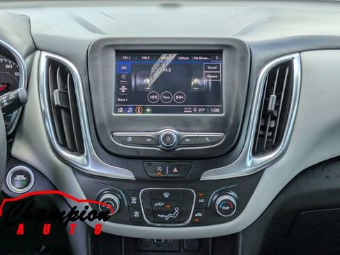 Used 2022 Chevrolet Equinox LS AWD/4WD image 21