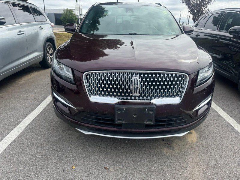 Used 2019 Lincoln MKC Select w/ Select Plus Package AWD/4WD image 2