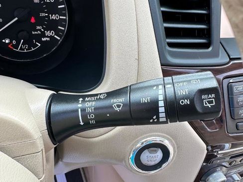 Used 2015 Nissan Pathfinder Platinum w/ Family Entertainment Package image 22