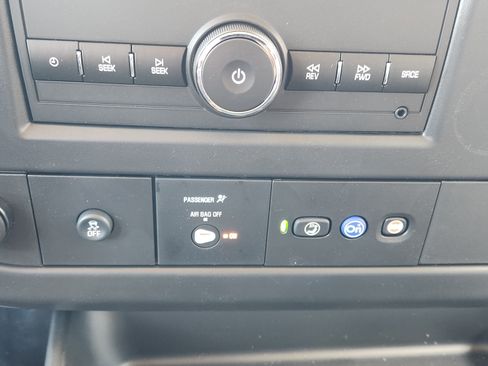 New 2025 Chevrolet Express 2500 image 19