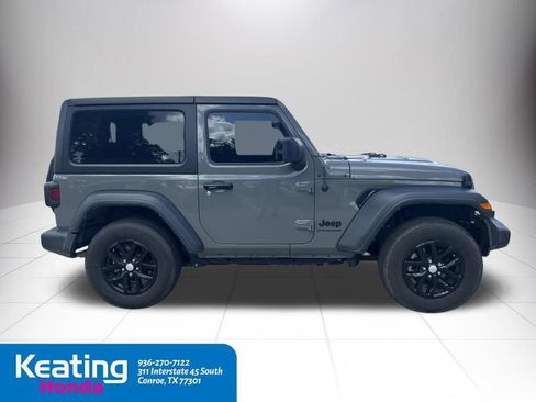 Used 2023 Jeep Wrangler Sport AWD/4WD image 4