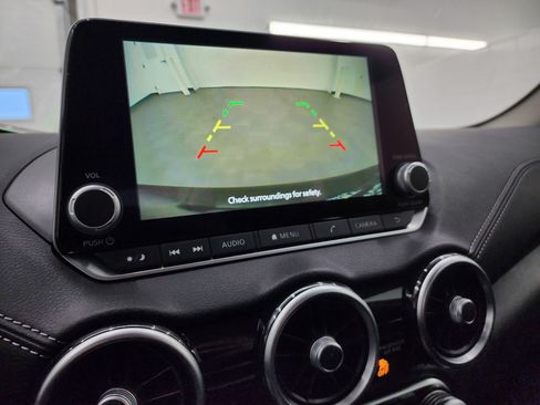 Used 2023 Nissan Sentra SV image 16