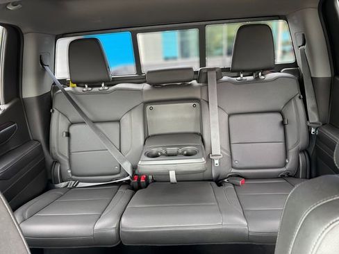 Certified 2022 GMC Sierra 1500 SLT w/ SLT Premium Plus Package AWD/4WD image 15