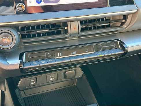 Used 2024 Toyota Prius LE image 23