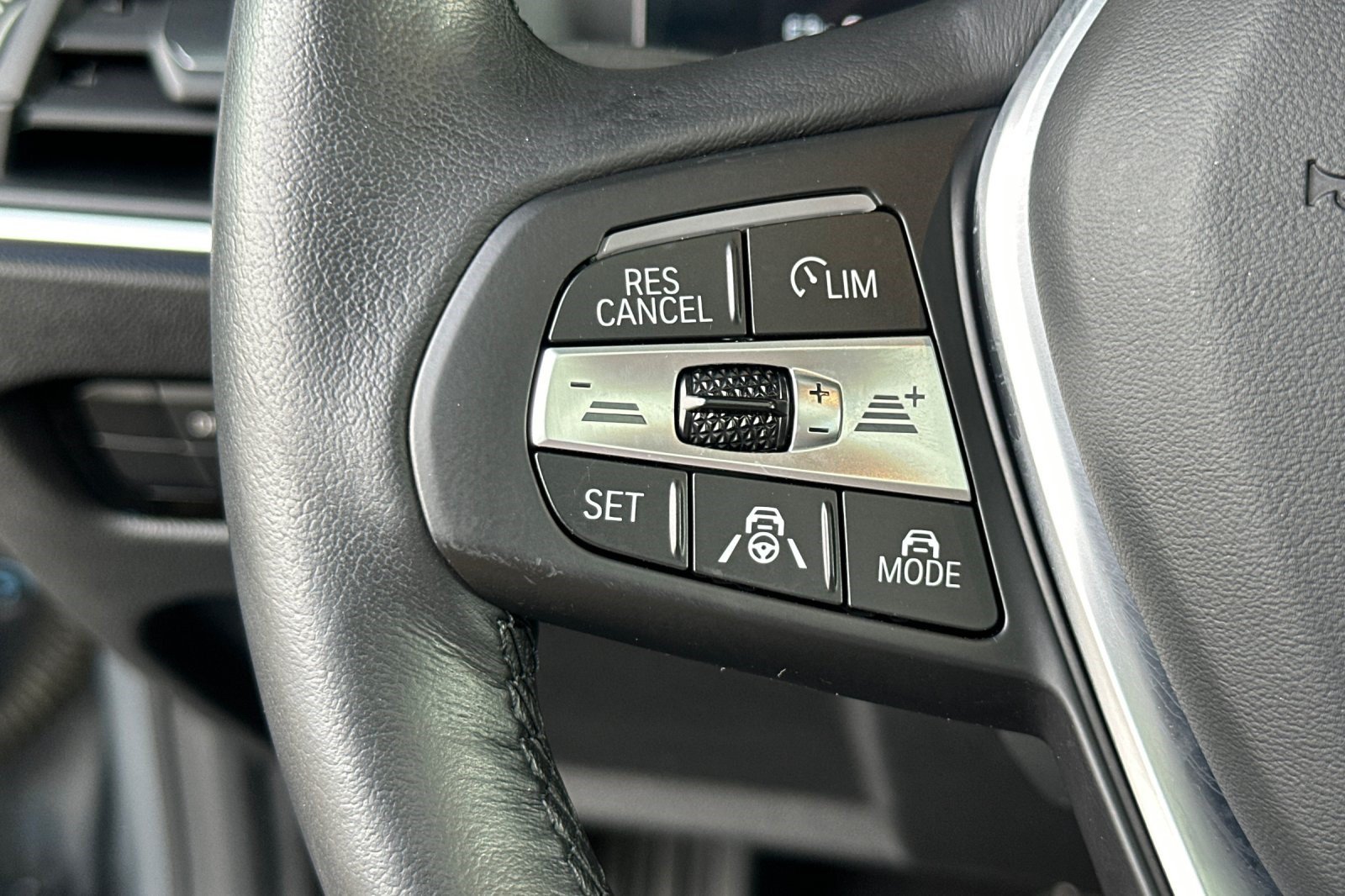Certified 2024 BMW i4 eDrive35 w/ Premium Package RWD image 30