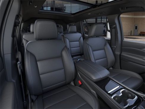 New 2026 Chevrolet Traverse LT w/ Sun and Wheel Package FWD image 16