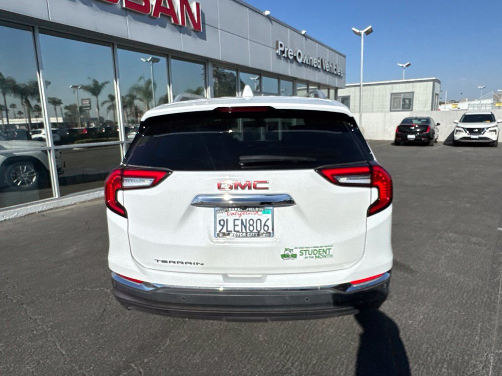 Used 2023 GMC Terrain SLT w/ LPO, Cargo Package FWD image 5