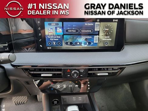 New 2025 Nissan Kicks SR image 3