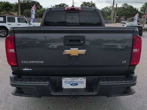 Used 2017 Chevrolet Colorado LT w/ LT Convenience Package RWD image 5
