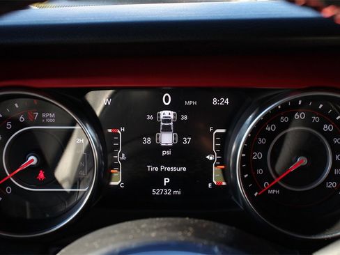 Used 2022 Jeep Gladiator Rubicon w/ LED Lighting Group image 32