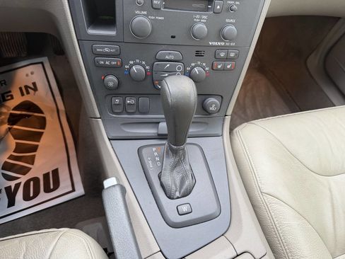 Used 2002 Volvo S60 2.4T image 13
