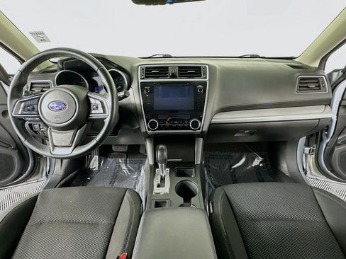 Used 2019 Subaru Outback 2.5i Premium image 9