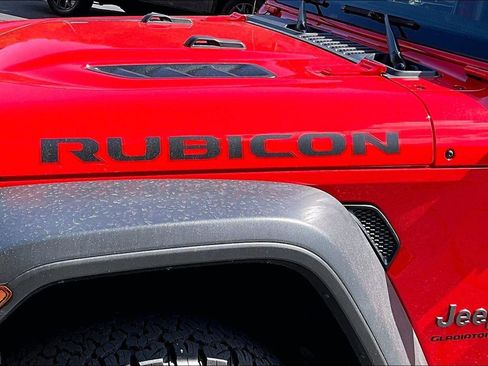 Used 2023 Jeep Gladiator Rubicon w/ LED Lighting Group image 9