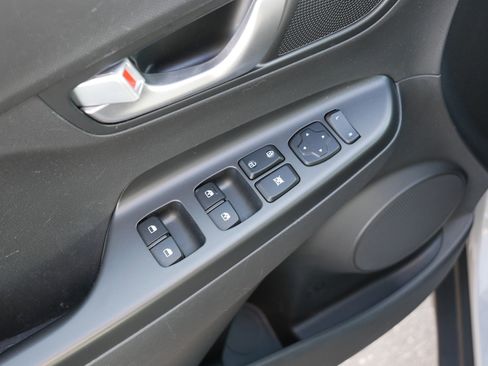 Certified 2023 Hyundai Kona SEL w/ Convenience Package image 19