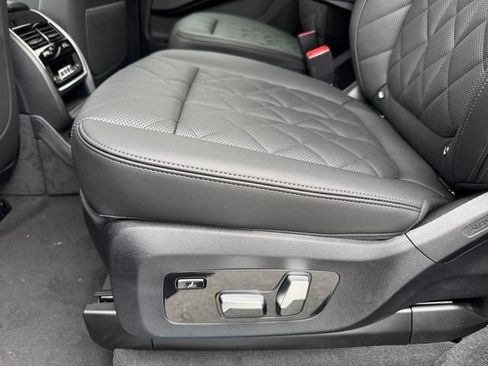 New 2027 BMW X7 xDrive40i w/ M Sport Package AWD/4WD image 25
