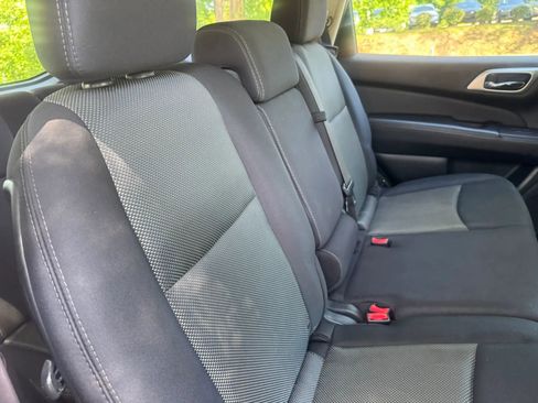 Used 2018 Nissan Pathfinder S FWD image 21
