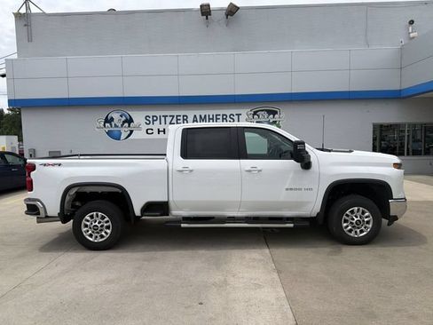 Used 2025 Chevrolet Silverado 2500 LT w/ Convenience Package AWD/4WD image 11