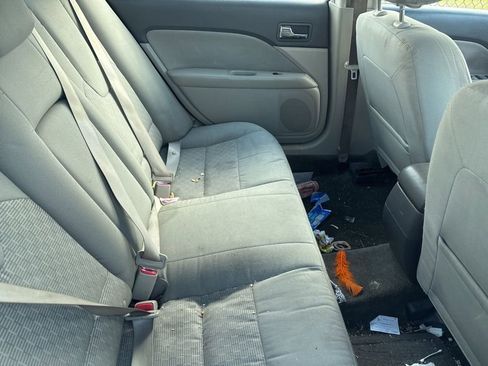 Used 2011 Ford Fusion SE image 9