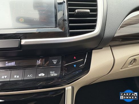 Used 2016 Honda Accord Touring image 21