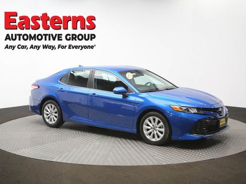 Used 2019 Toyota Camry LE image 47
