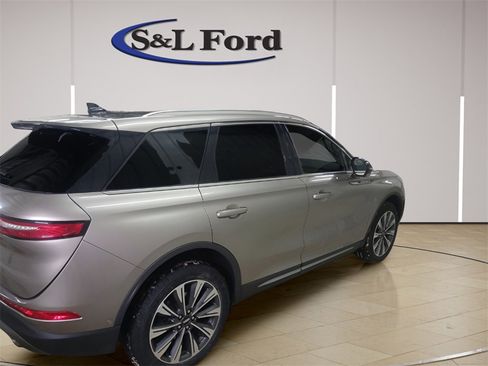 Used 2021 Lincoln Corsair Reserve image 7