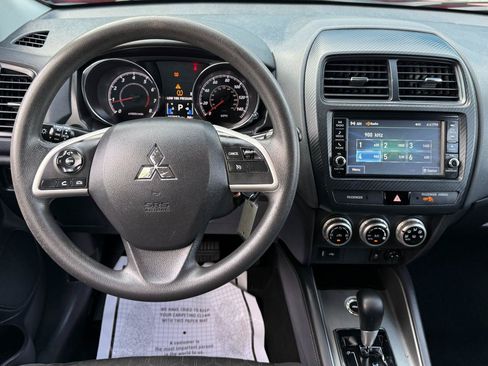 Used 2020 Mitsubishi Outlander Sport SE AWD/4WD image 10