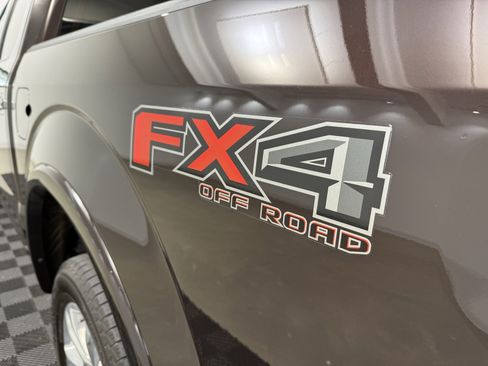 Used 2018 Ford F150 Platinum w/ Equipment Group 701A Luxury image 9