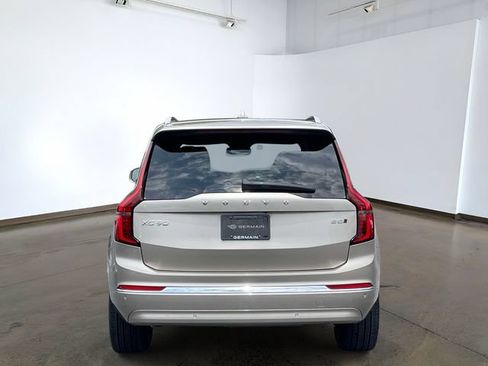 Used 2025 Volvo XC90 B5 Ultra AWD/4WD image 5