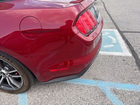 Used 2017 Ford Mustang GT Premium image 14