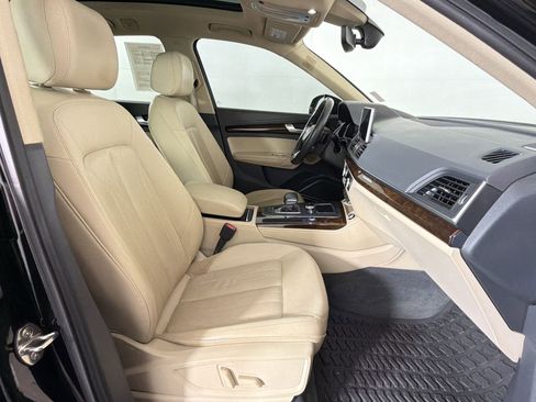 Used 2019 Audi Q5 2.0T Premium Plus w/ Premium Plus Package AWD/4WD image 31