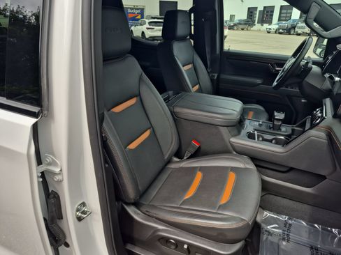 Certified 2025 GMC Sierra 1500 AT4 AWD/4WD image 29