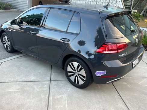 Used 2019 Volkswagen e-Golf SE w/ Driver Assistance Package image 8
