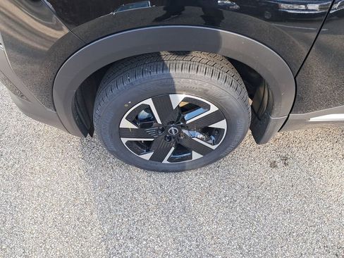 New 2026 Nissan Kicks SV w/ Charging Package image 28