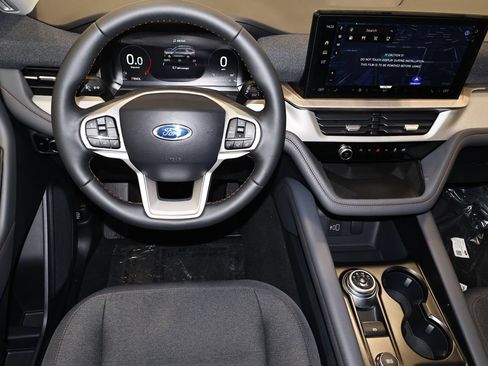 New 2026 Ford Explorer Active AWD/4WD image 19