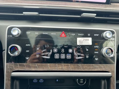 New 2025 Genesis GV80 3.5T Prestige image 42