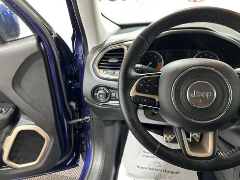 Used 2016 Jeep Renegade Latitude w/ Cold Weather Group image 26