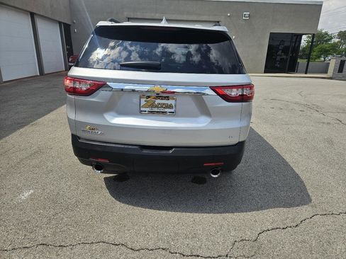 Used 2019 Chevrolet Traverse LT FWD image 4