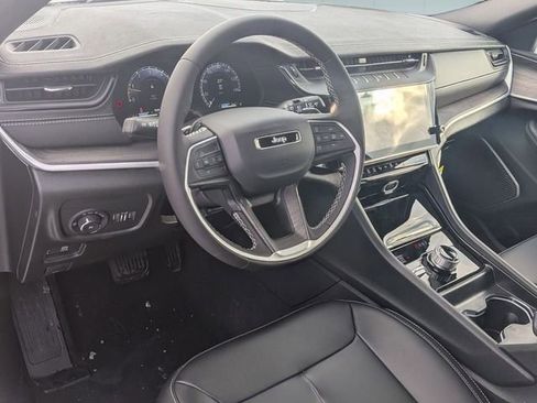 New 2026 Jeep Grand Cherokee Limited AWD/4WD image 11