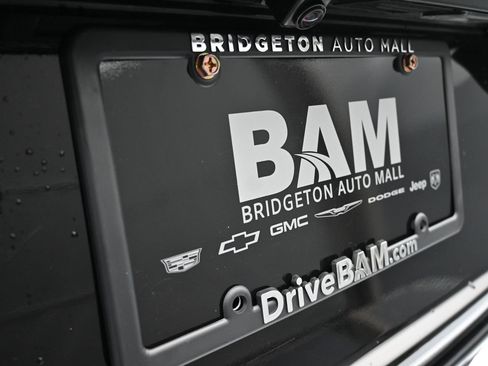 Used 2023 Nissan Altima 2.5 SV AWD/4WD image 3