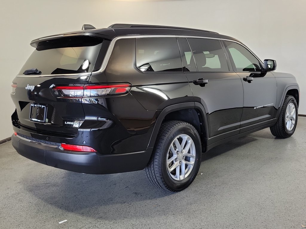 Used 2024 Jeep Grand Cherokee L Laredo RWD image 6