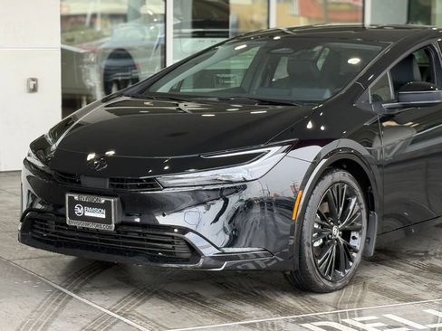 New 2026 Toyota Prius Plug-In Hybrid image 3