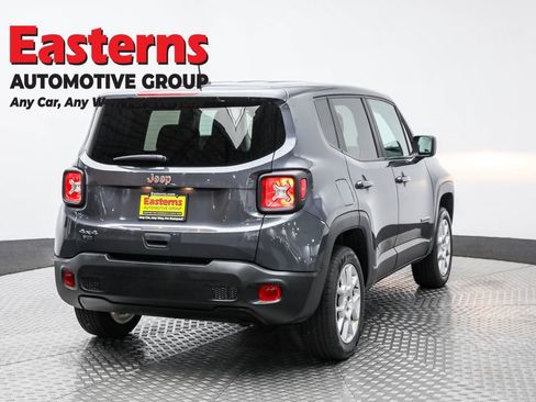 Used 2023 Jeep Renegade Latitude image 5