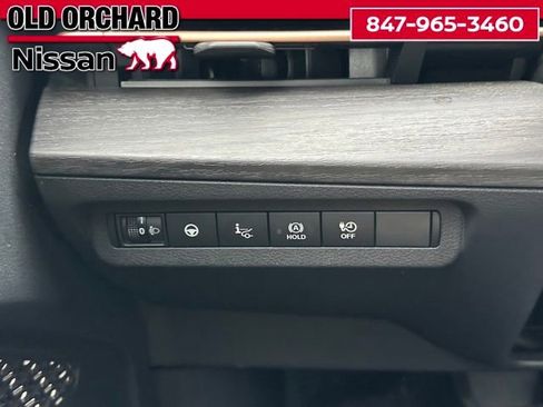 Used 2023 Nissan Ariya AWD image 18