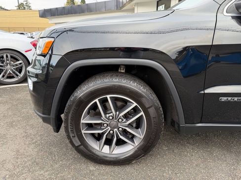Used 2019 Jeep Grand Cherokee Limited AWD/4WD image 15